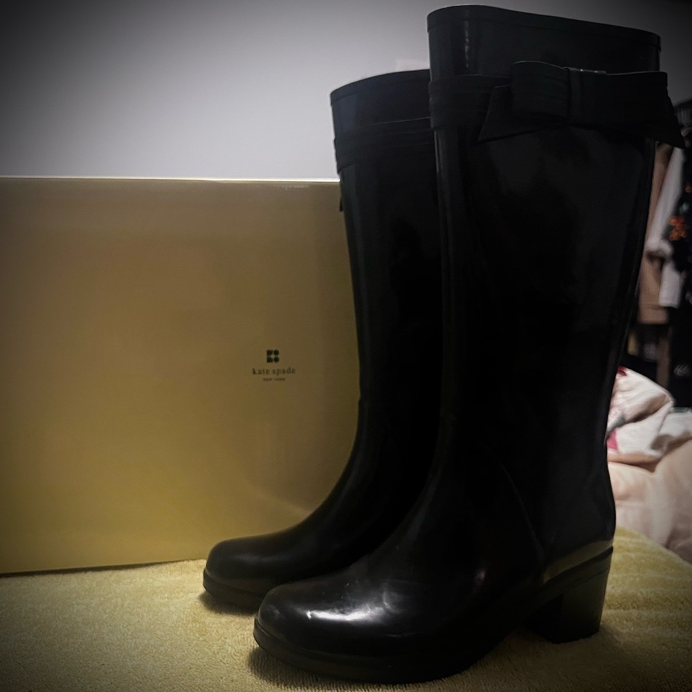 Kate Spade RANDI 9M Women's Black Heeled Rain Boots with Pink Lining + Socks